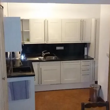 아파트 Spacious